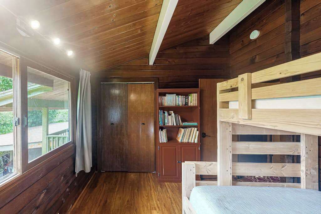 Photo of Bedroom in Volcano