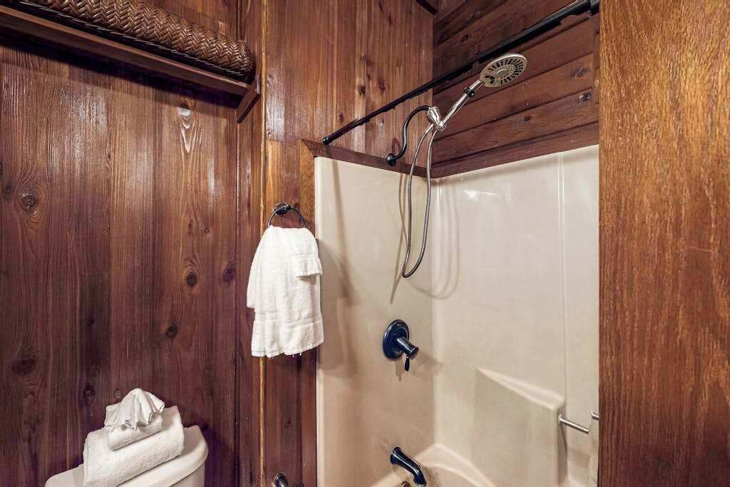 Photo of Bathroom in Volcano