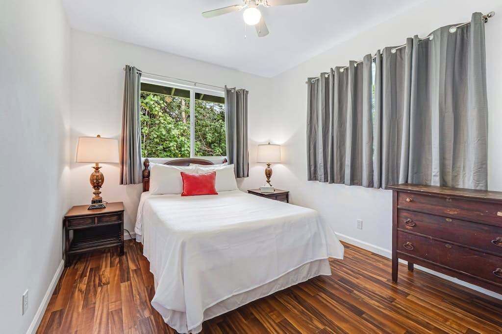 Photo of Bedroom in Keaau