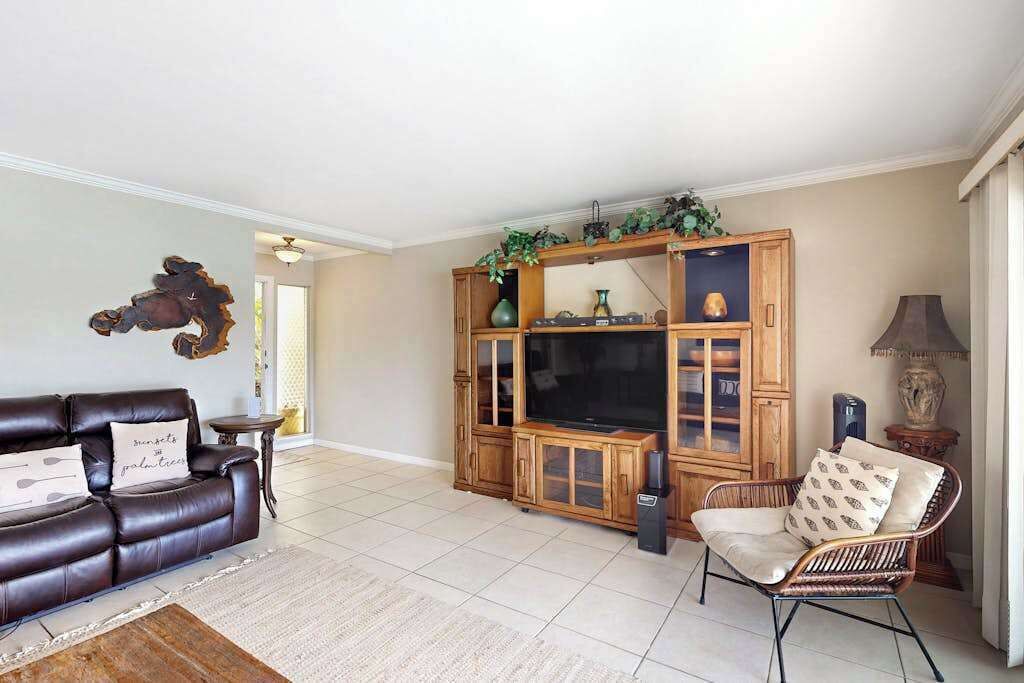 Photo of Livingroom in Portlock