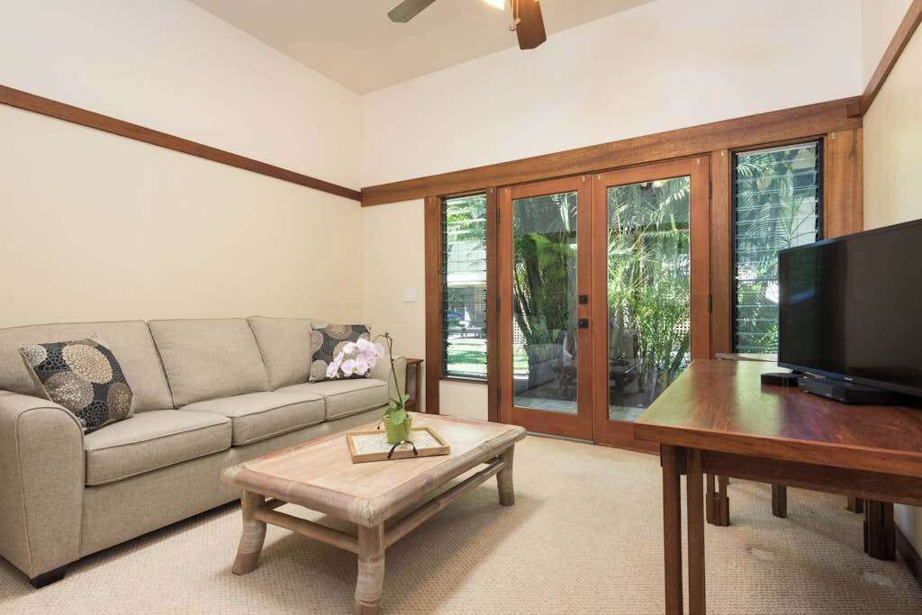 Photo of Livingroom in Kilauea