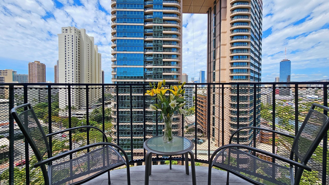 Photo of Outdoor in McCully - Moiliili
