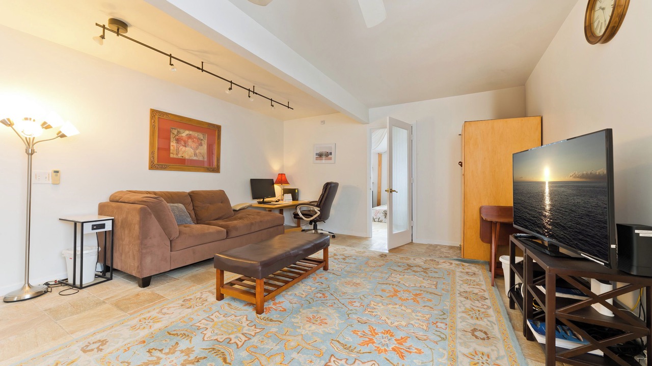 Photo of Livingroom in Kona Palisades