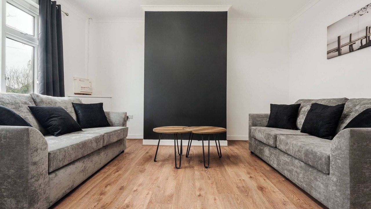 Photo of Livingroom in Farnworth