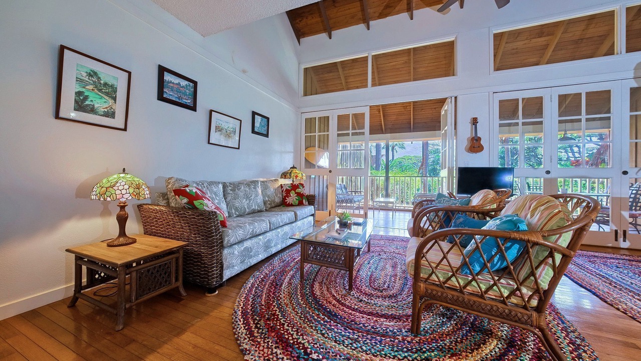 Photo of Livingroom in Maunaloa