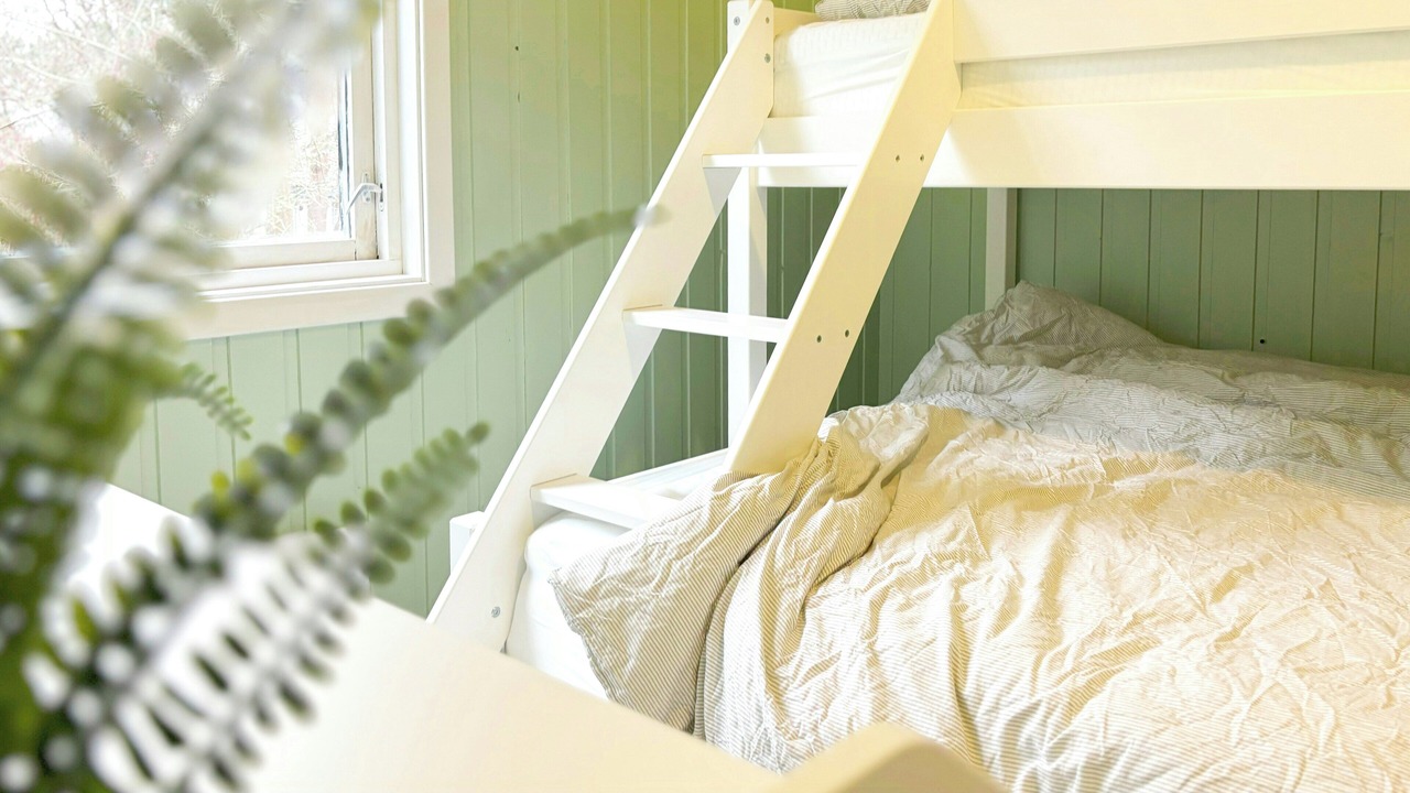 Photo of Bedroom in Hole