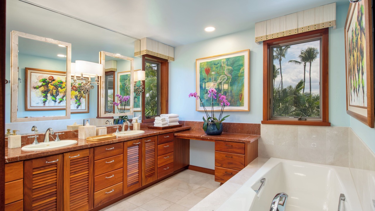 Photo of Bathroom in Kaupulehu