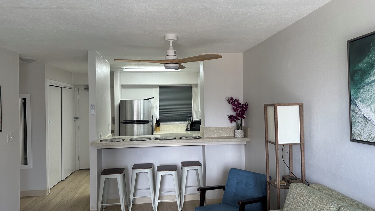 Photo of Livingroom in McCully - Moiliili