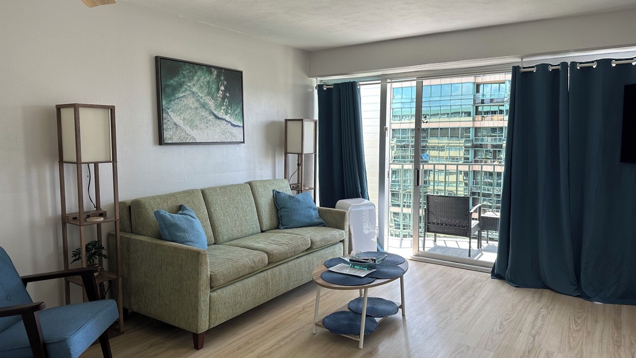 Photo of Livingroom in McCully - Moiliili