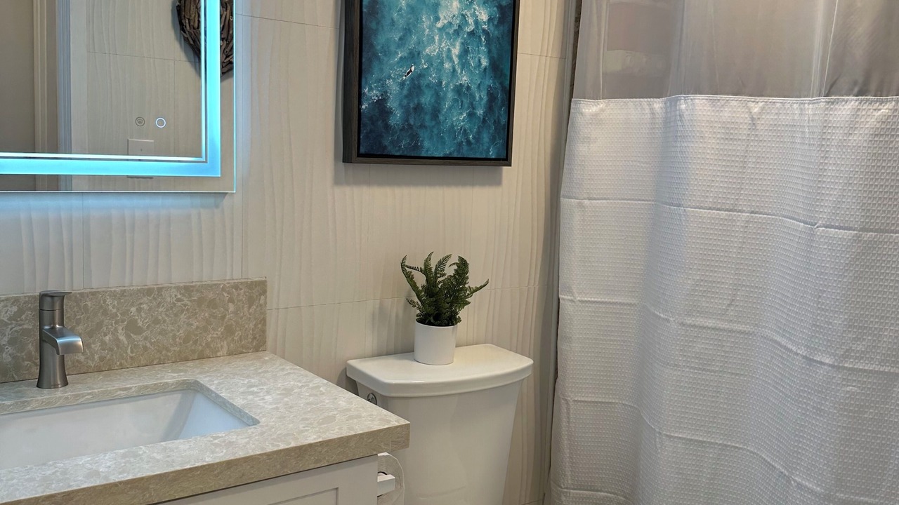 Photo of Bathroom in McCully - Moiliili