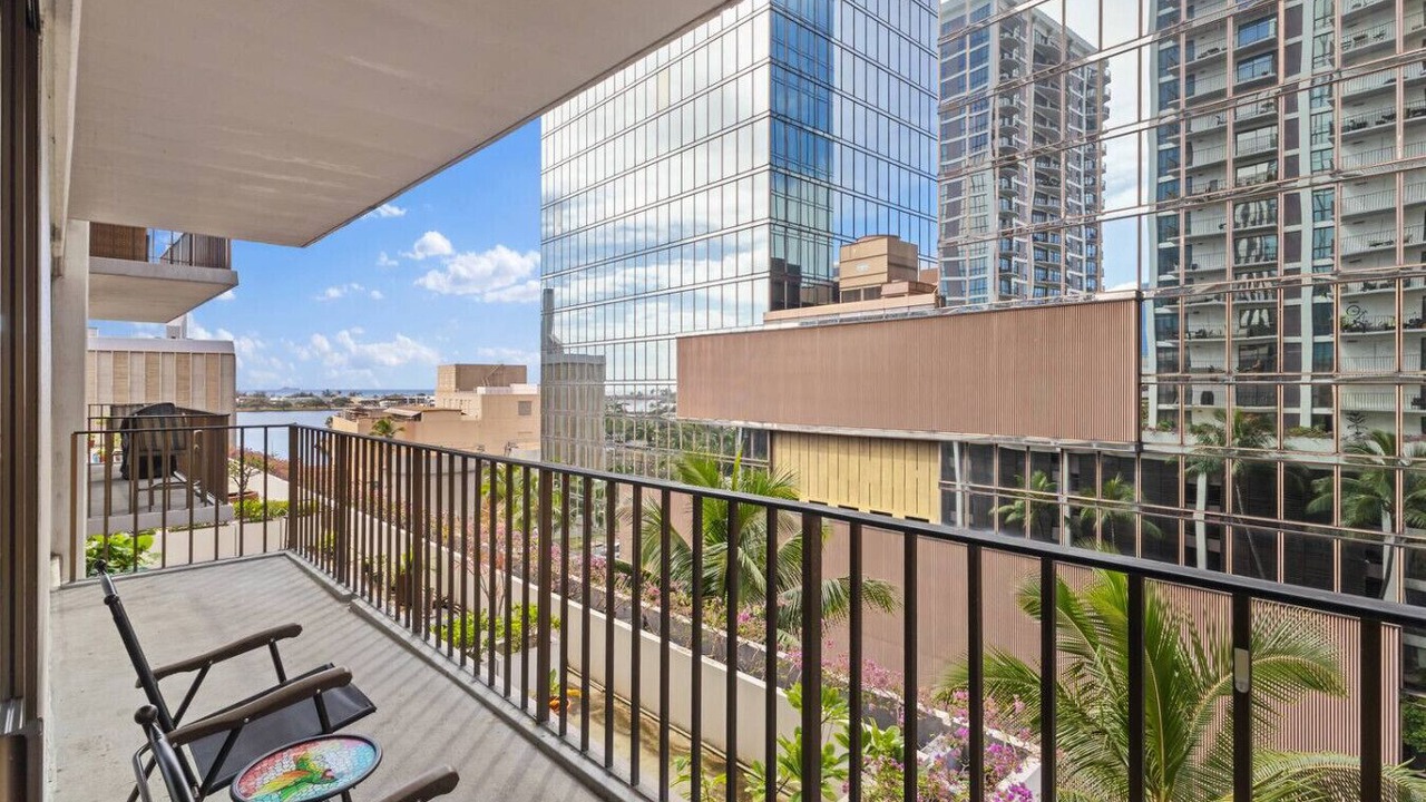 Photo of Outdoor in Downtown Honolulu