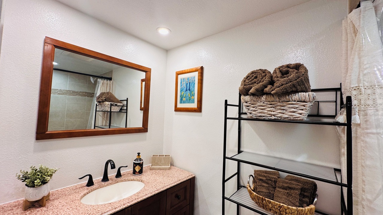 Photo of Bathroom in Makaha