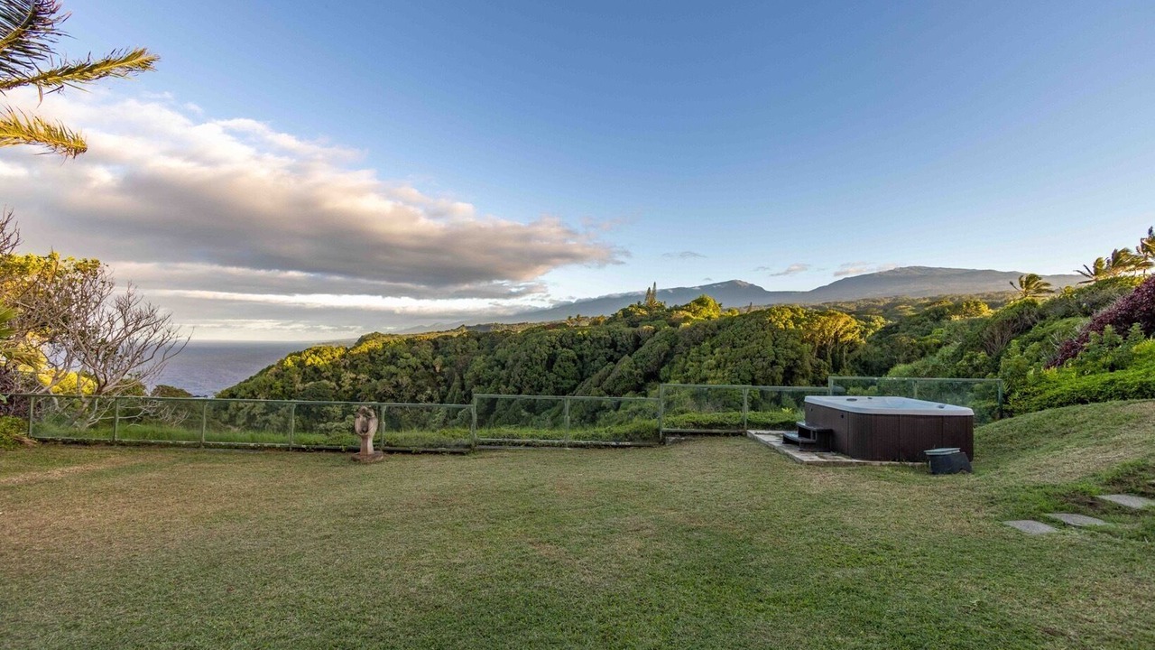 Photo of Outdoor in Haiku