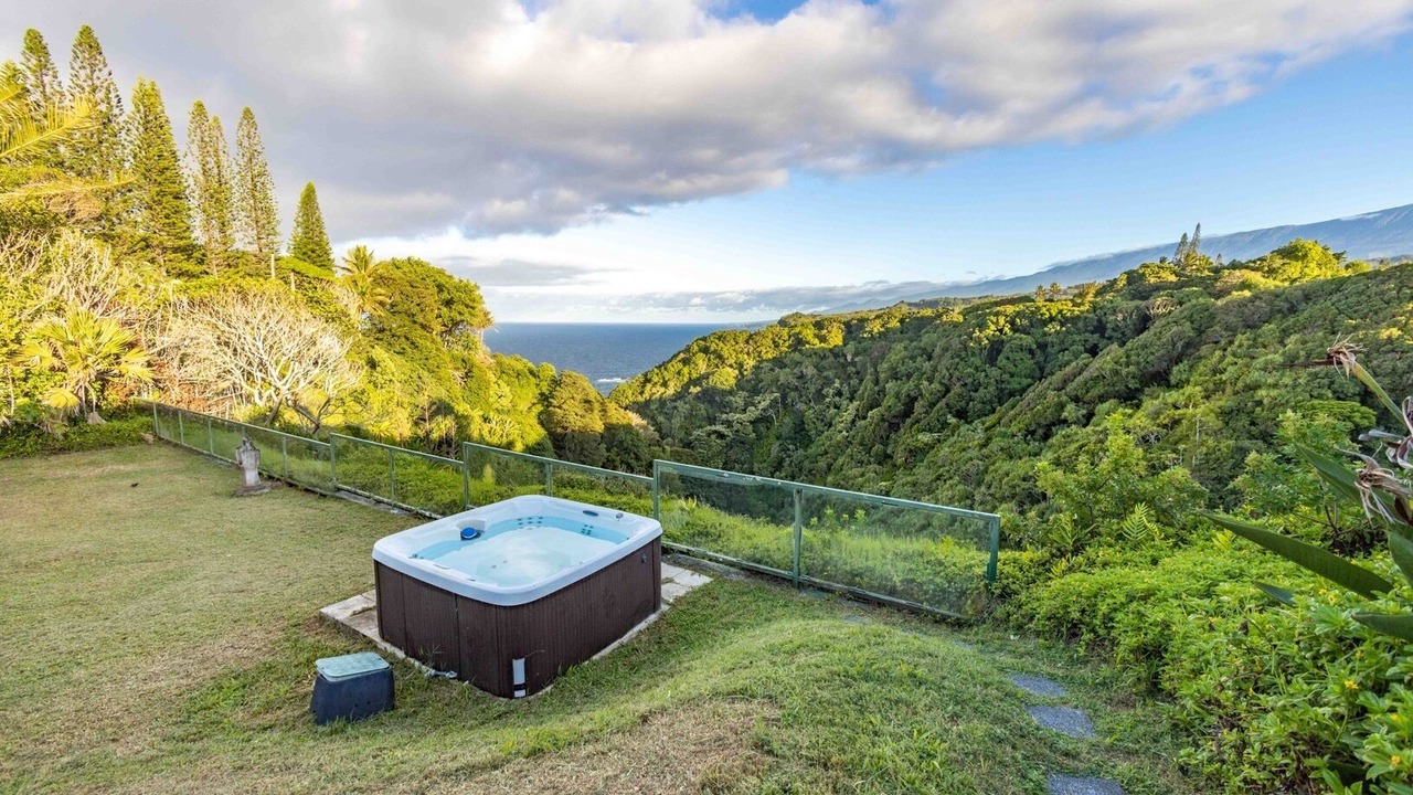 Photo of Outdoor in Haiku