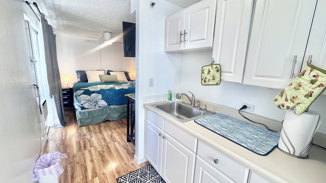 Photo of Bedroom in Waikiki