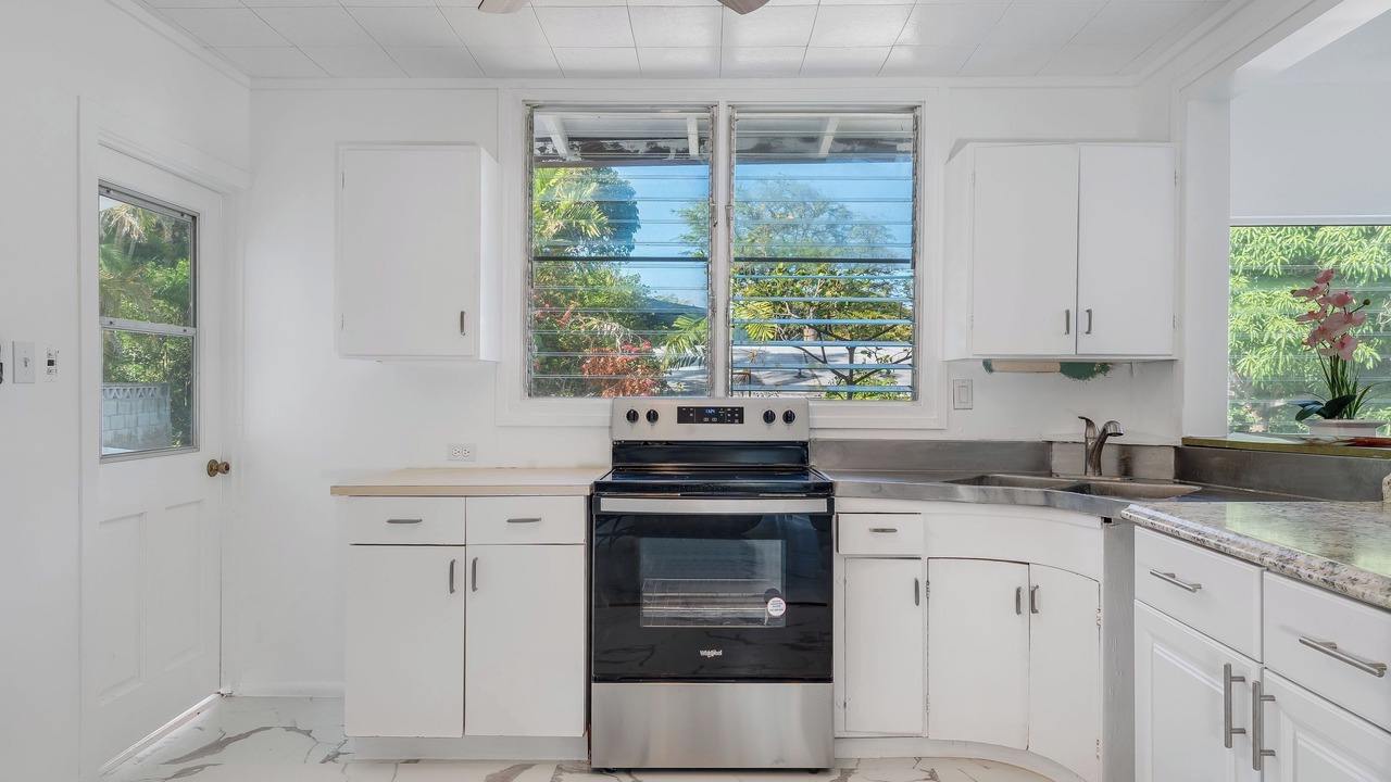 Photo of Kitchen in Lanikai
