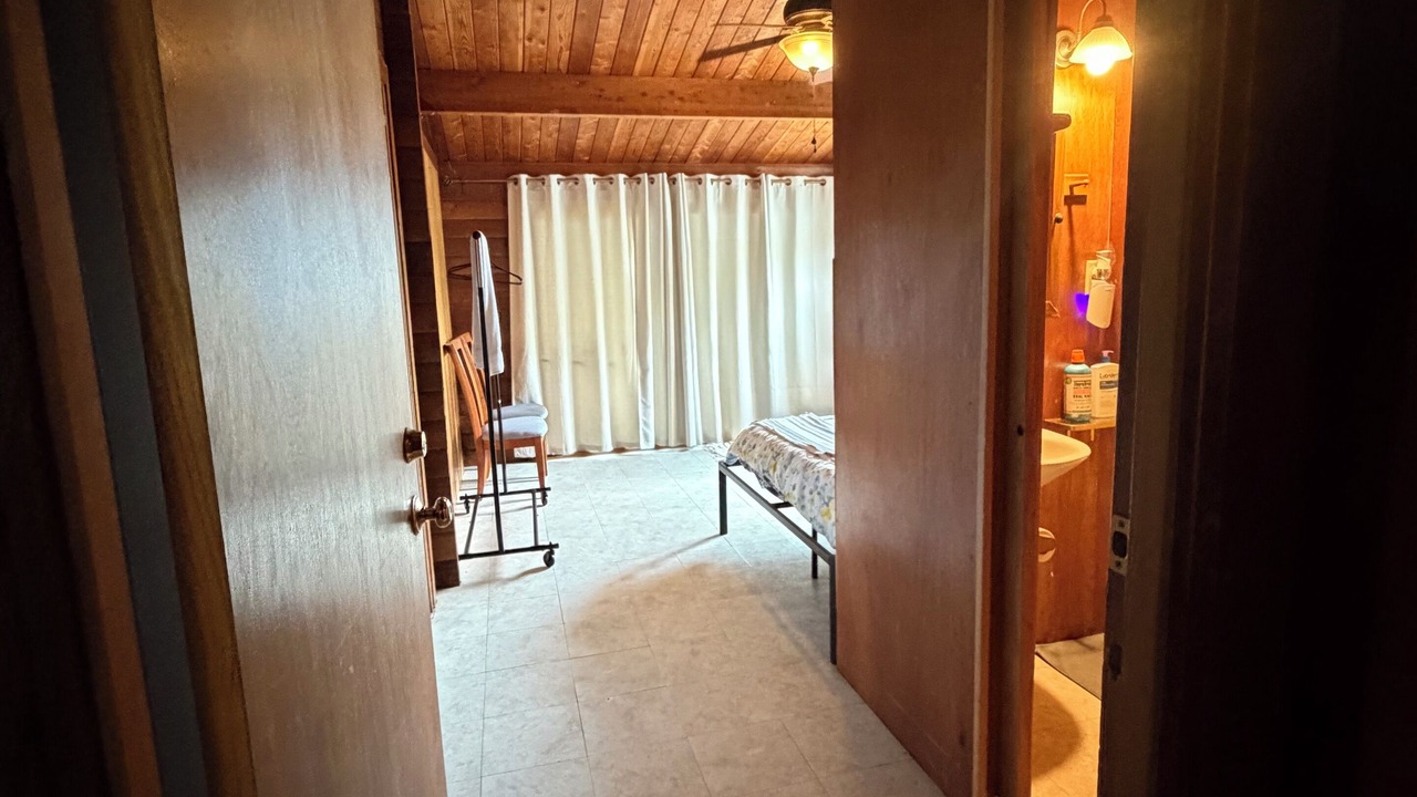 Photo of Bedroom in Kahaluu Bay