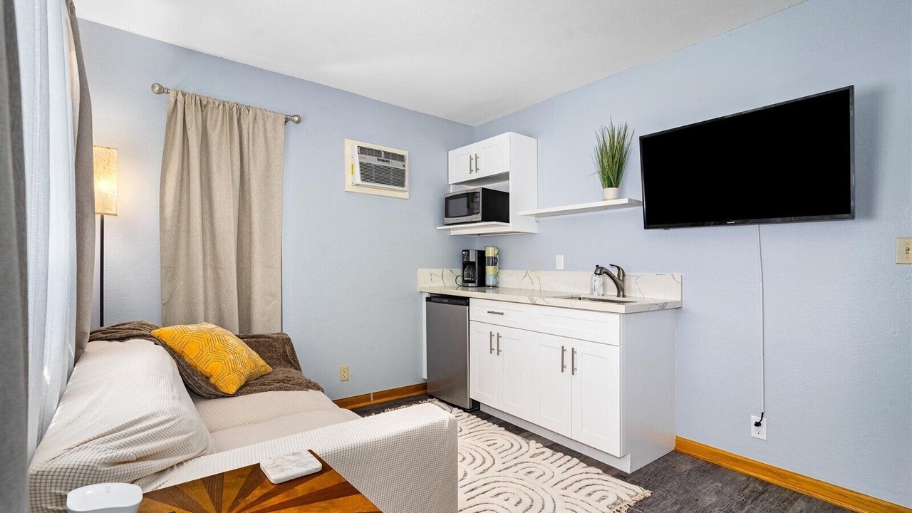 Photo of Livingroom in Hawaii Kai