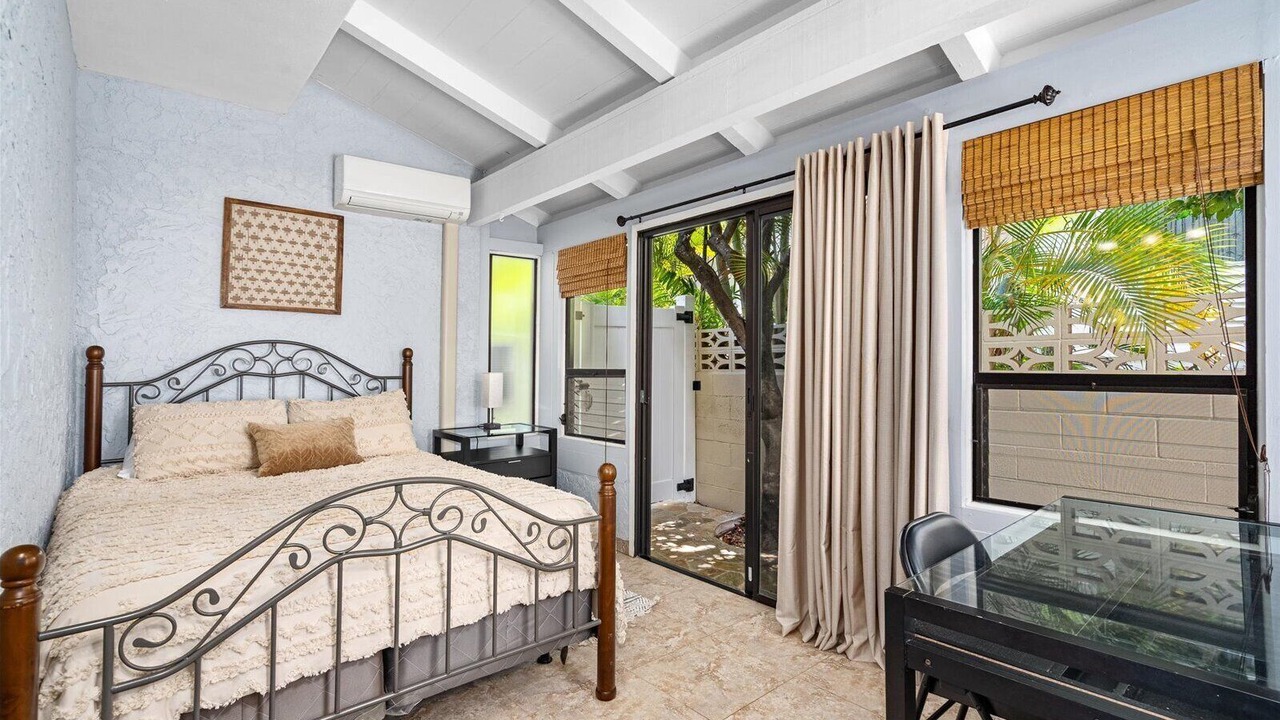 Photo of Bedroom in Hawaii Kai