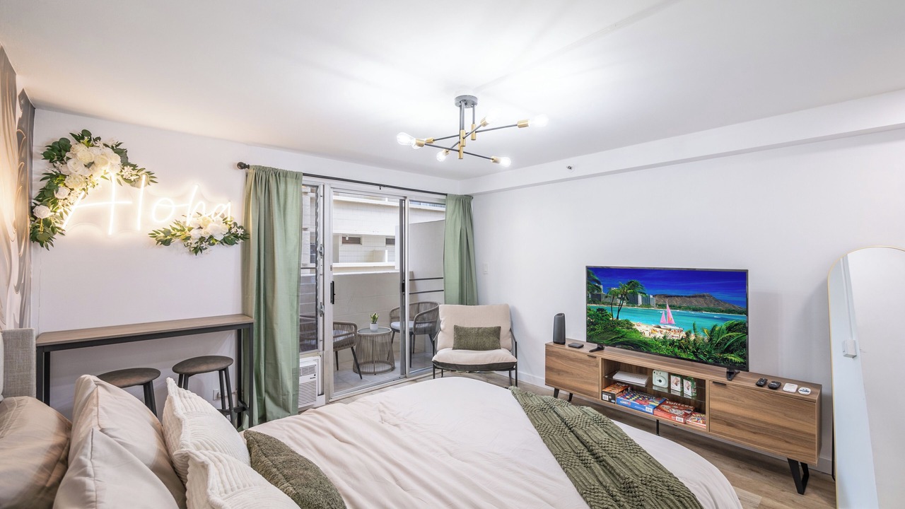 Photo of Bedroom in Waikiki