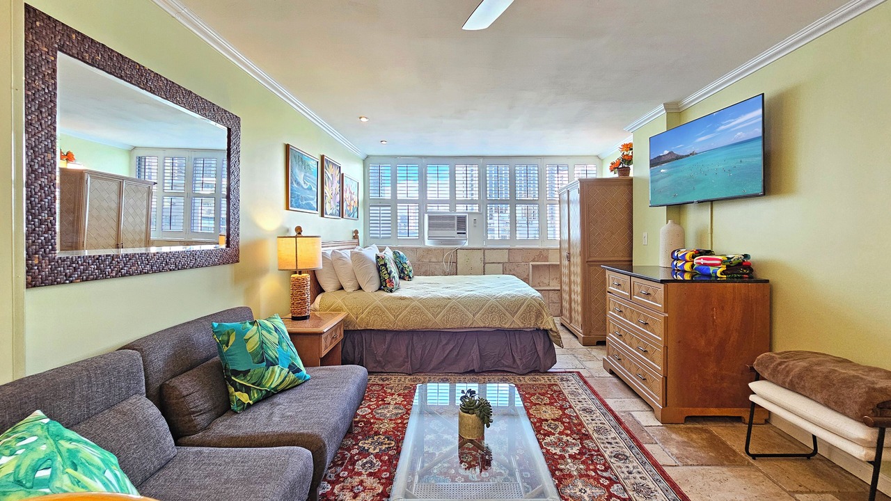 Photo of Bedroom in Waikiki