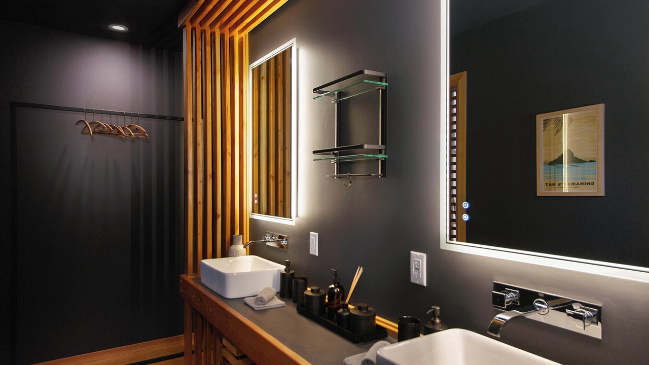 Photo of Bathroom in Royal Hawaiian Estates
