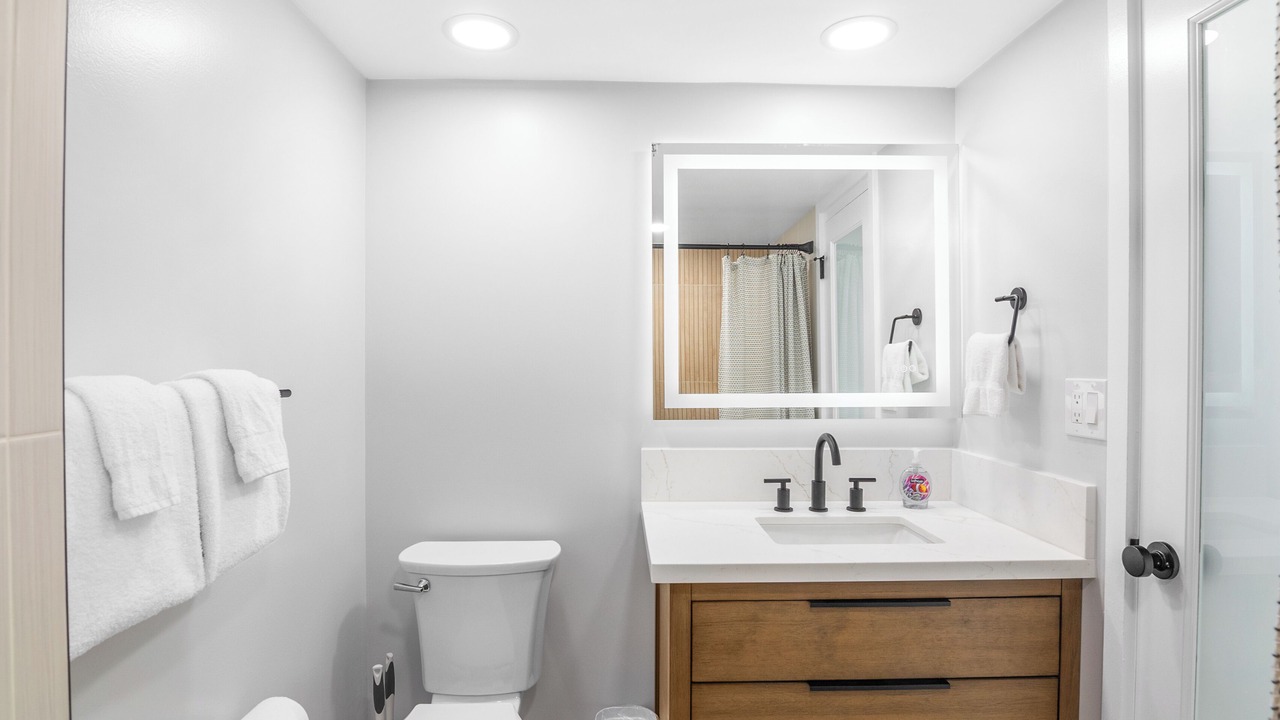 Photo of Bathroom in Waikiki