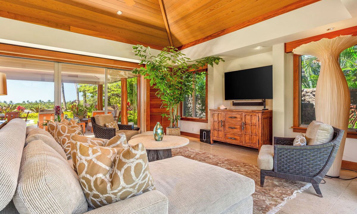 Photo of Livingroom in Kaupulehu