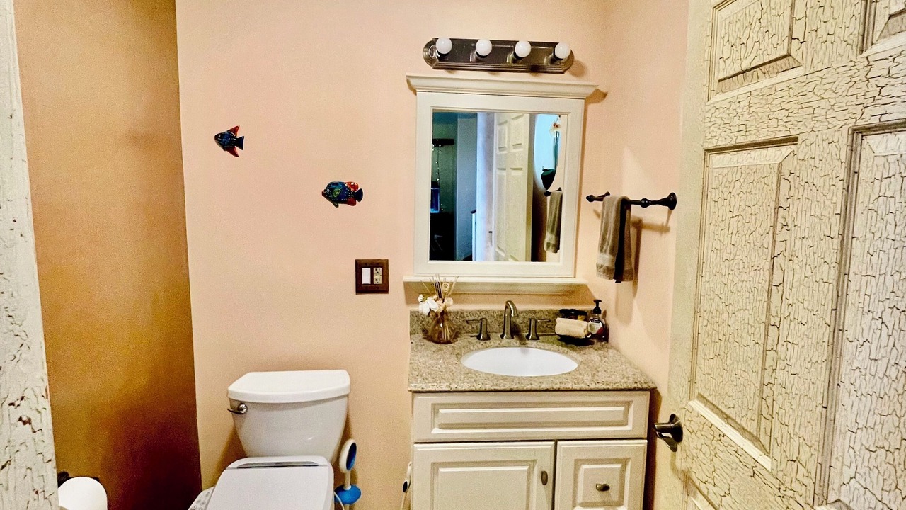 Photo of Bathroom in Historic Kailua Village
