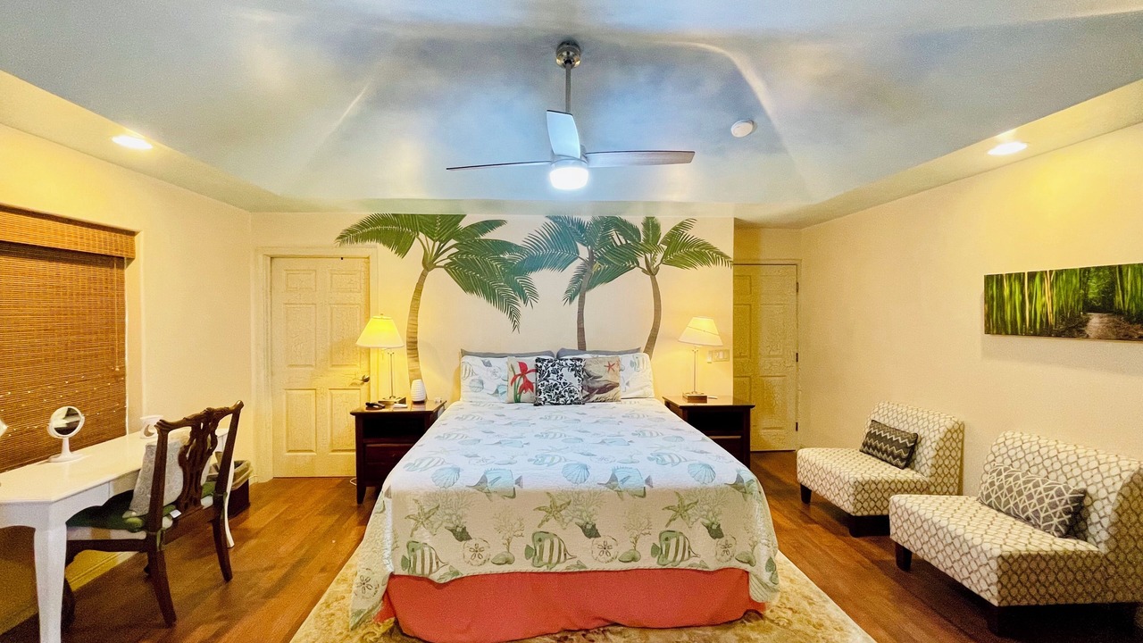 Photo of Bedroom in Historic Kailua Village