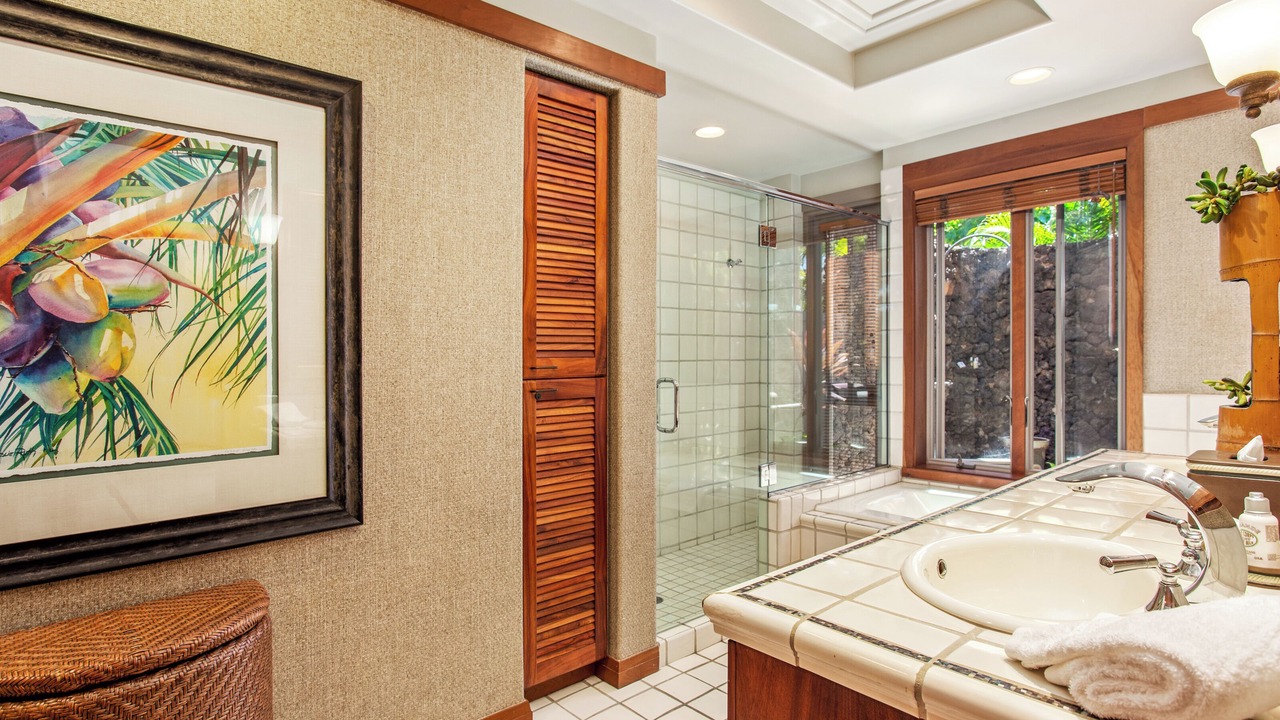 Photo of Bathroom in Kaupulehu