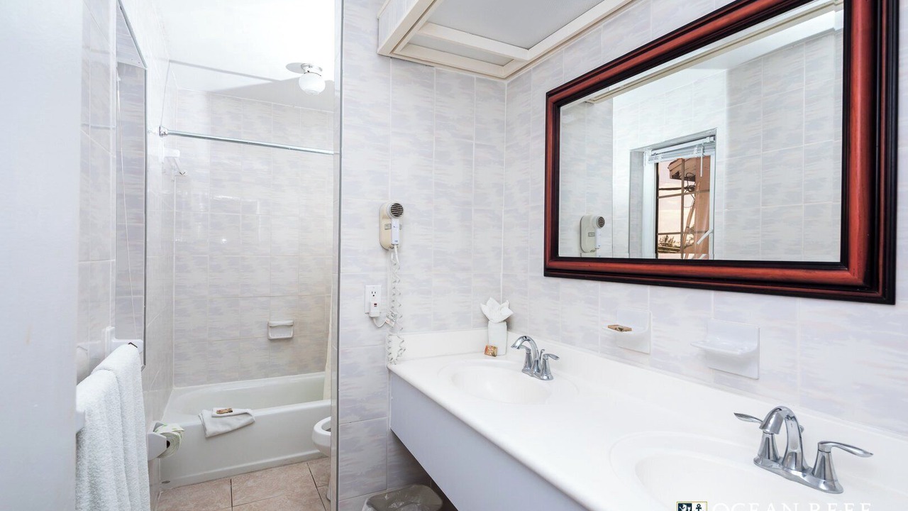 Photo of Bathroom in Waikiki