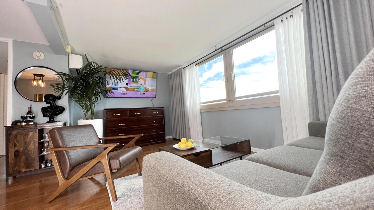 Photo of Livingroom in Waikiki