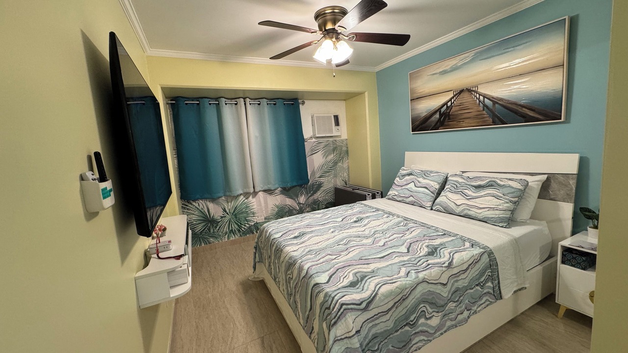 Photo of Bedroom in Waikiki