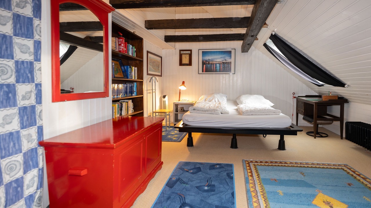 Photo of Bedroom in Center