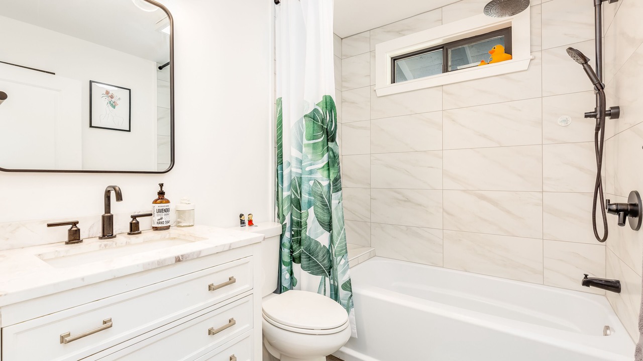 Photo of Bathroom in Hawaii Kai