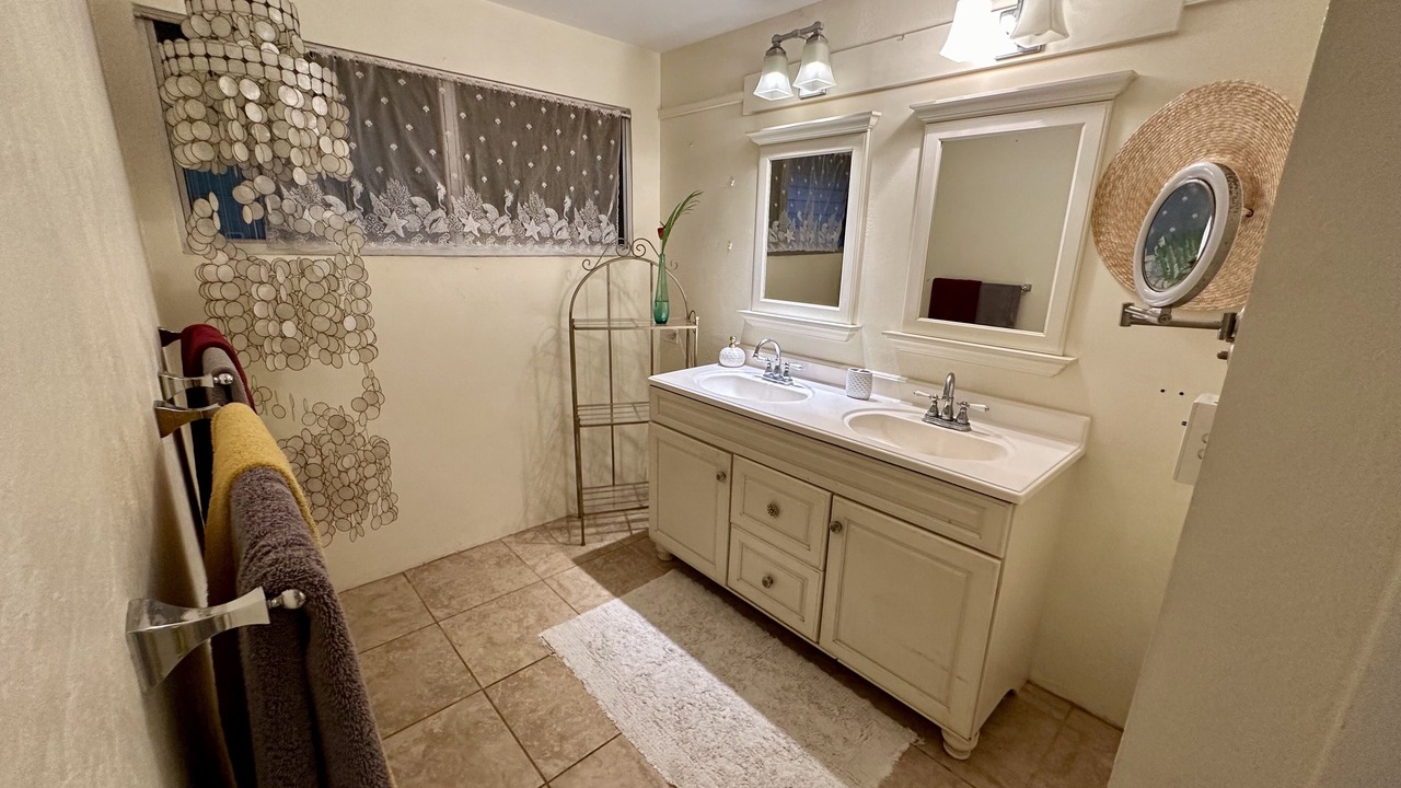 Photo of Bathroom in Hawaii Kai