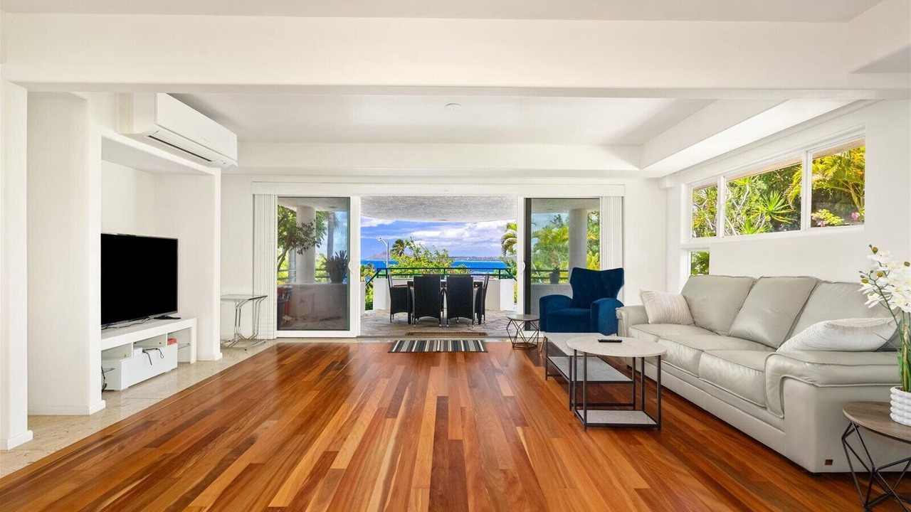 Photo of Livingroom in Hawaii Kai