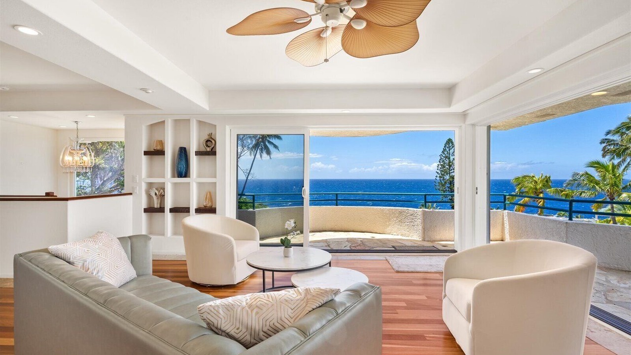 Photo of Livingroom in Hawaii Kai