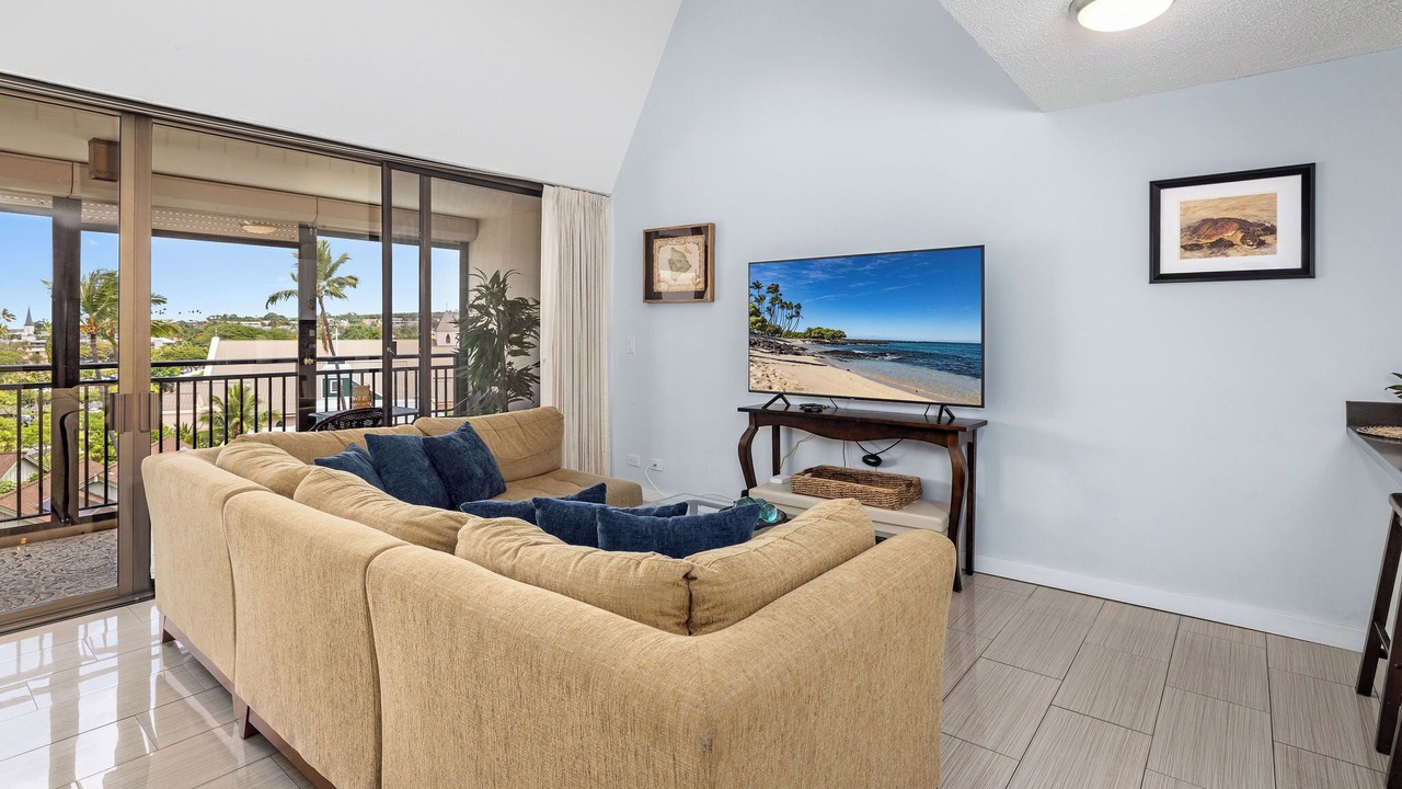 Photo of Livingroom in Historic Kailua Village