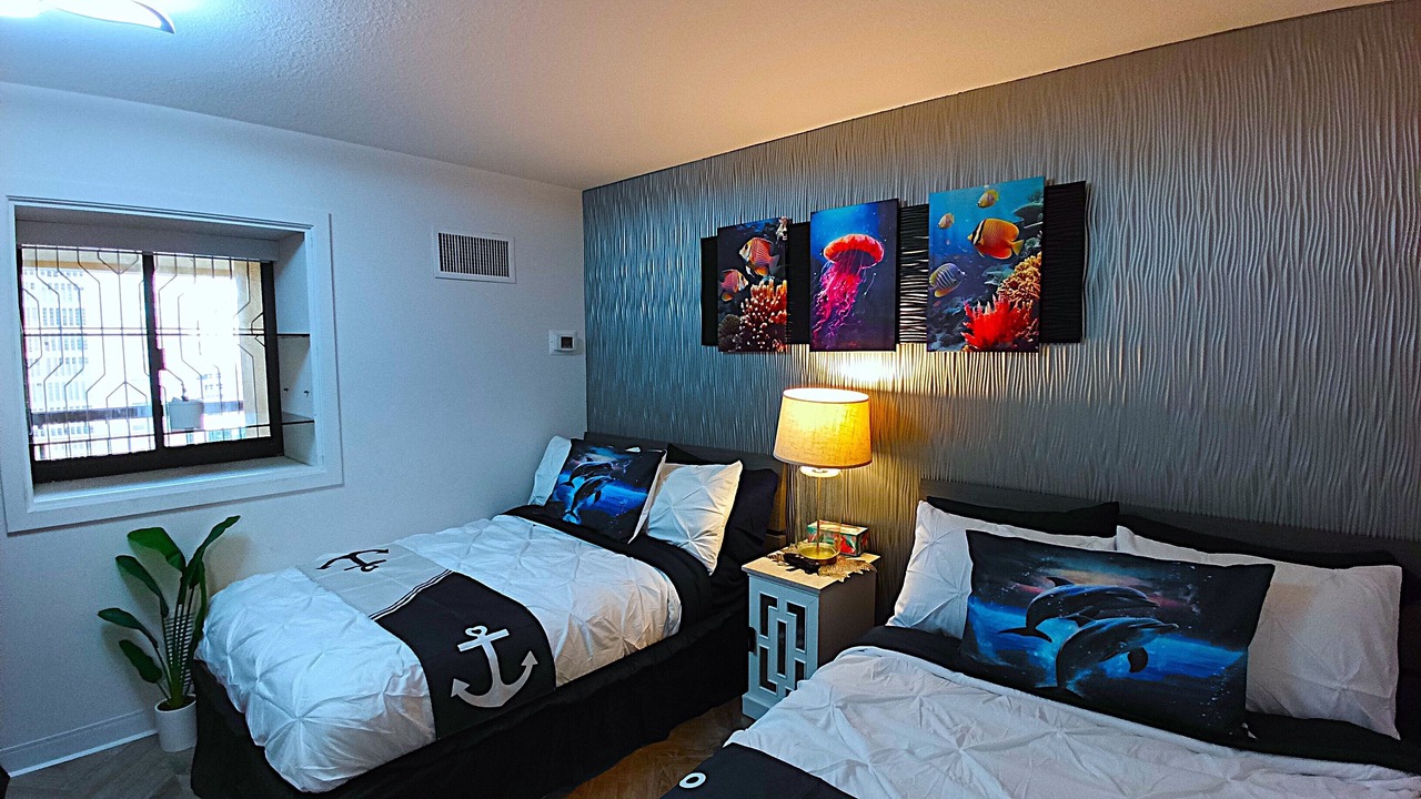 Photo of Bedroom in Waikiki