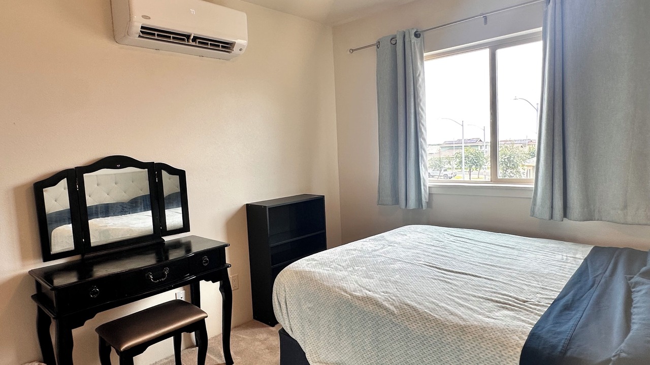 Photo of Bedroom in Ewa