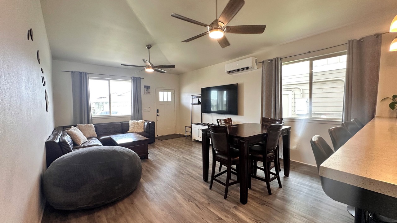 Photo of Livingroom in Ewa