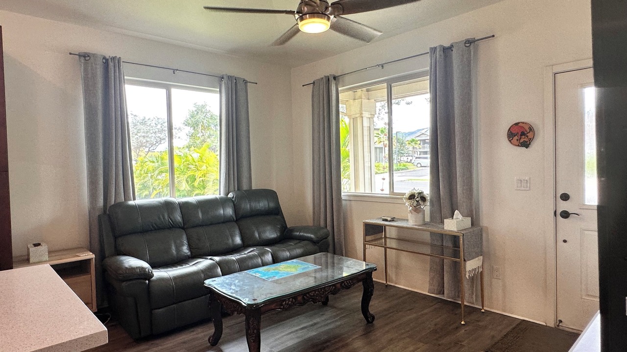 Photo of Livingroom in Ewa