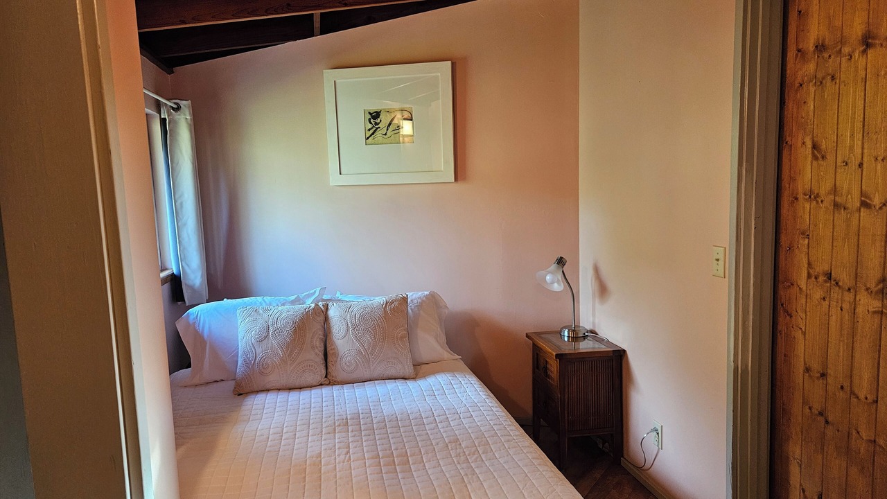 Photo of Bedroom in Keaau