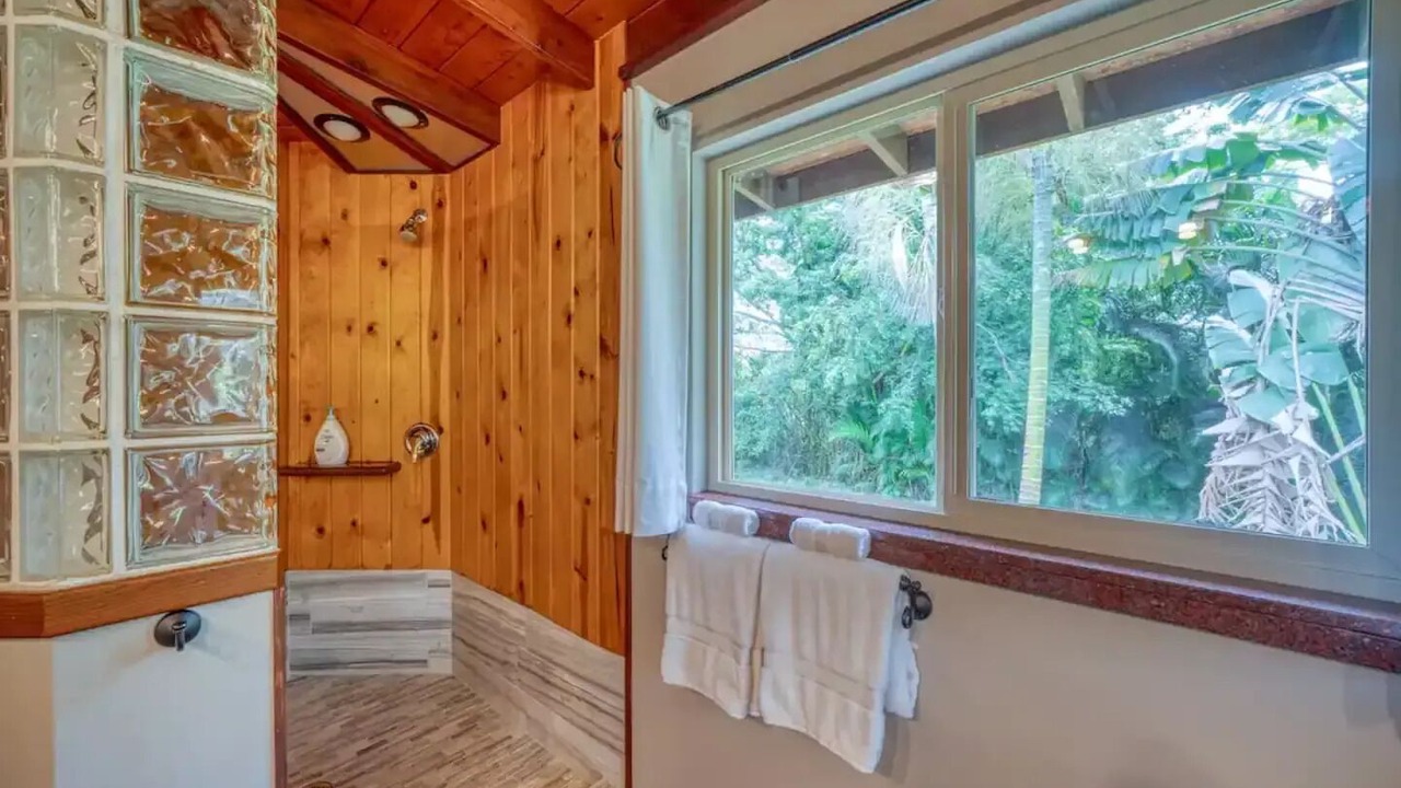 Photo of Bathroom in Keaau