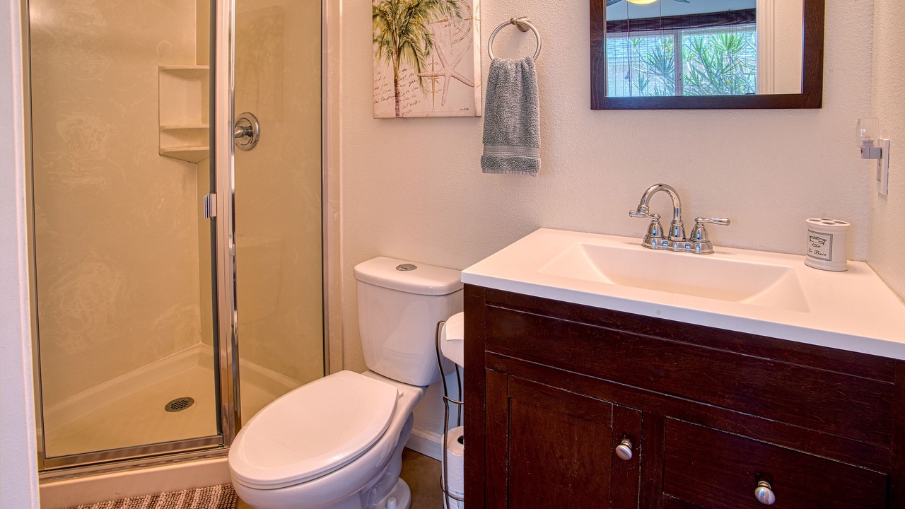 Photo of Bathroom in Makaha