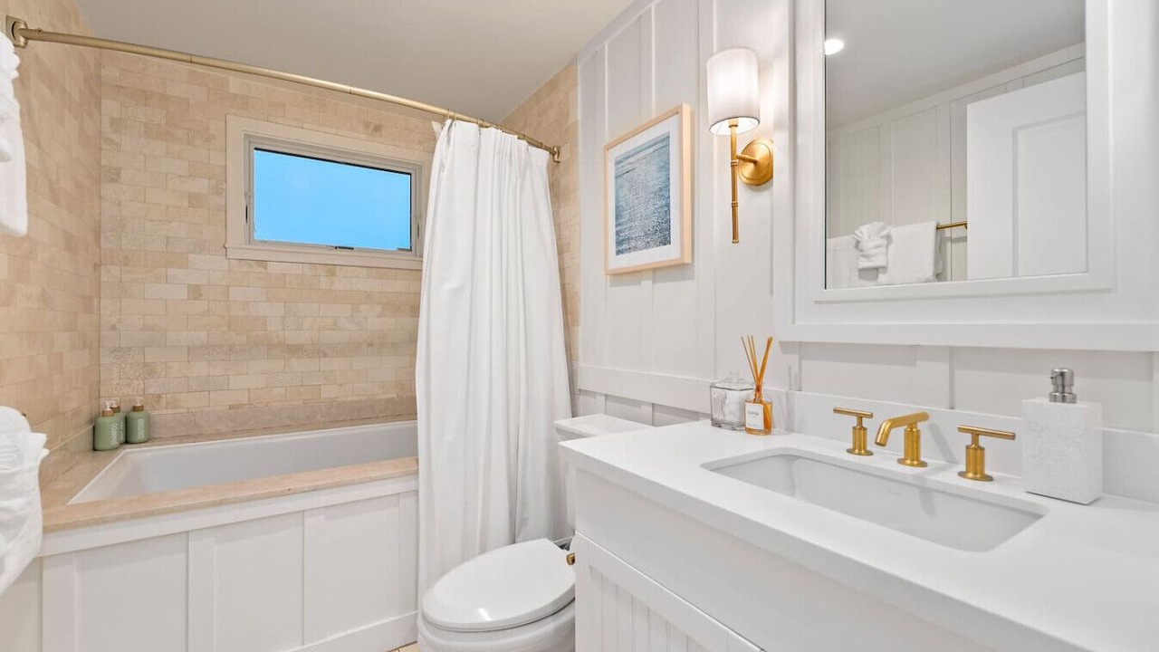 Photo of Bathroom in Kahuku