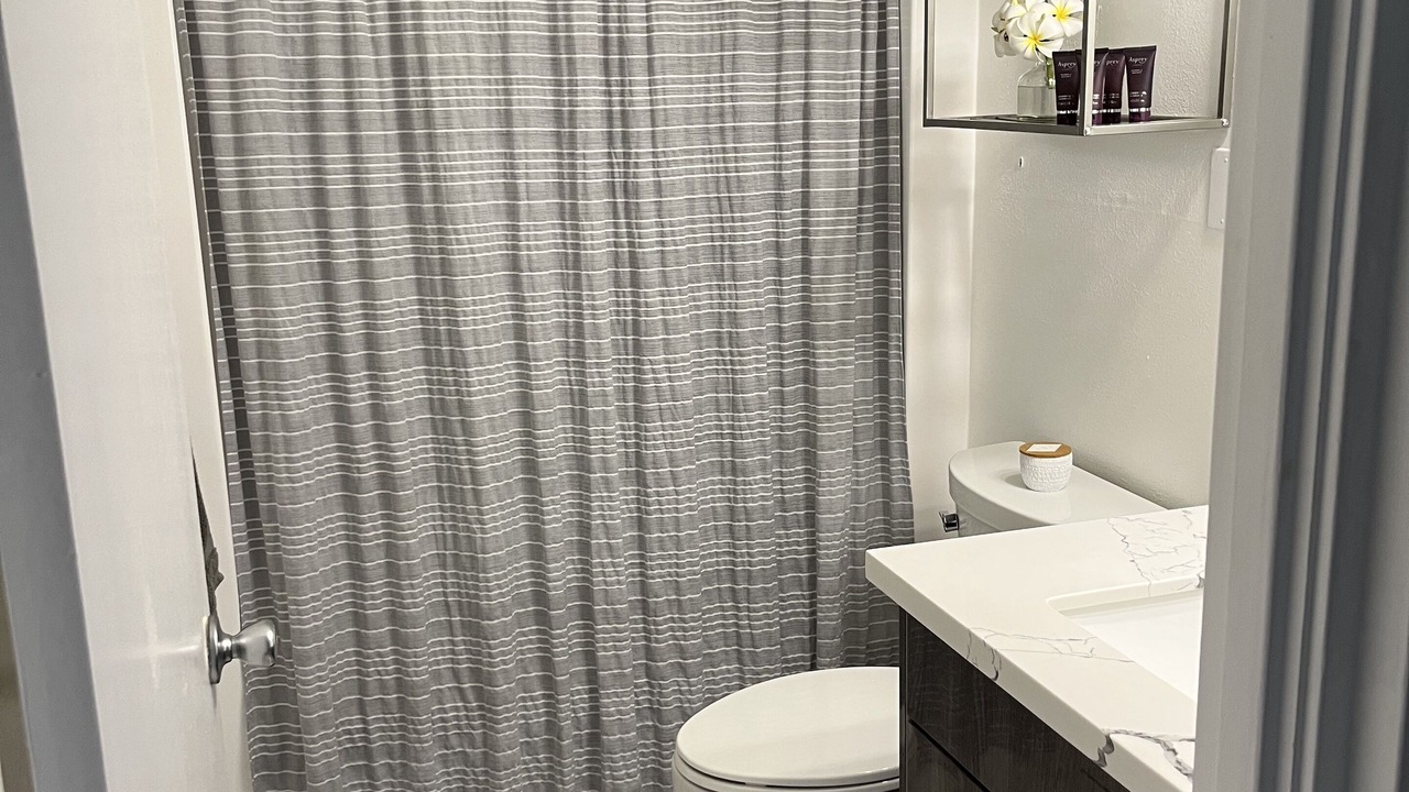 Photo of Bathroom in Kahuku