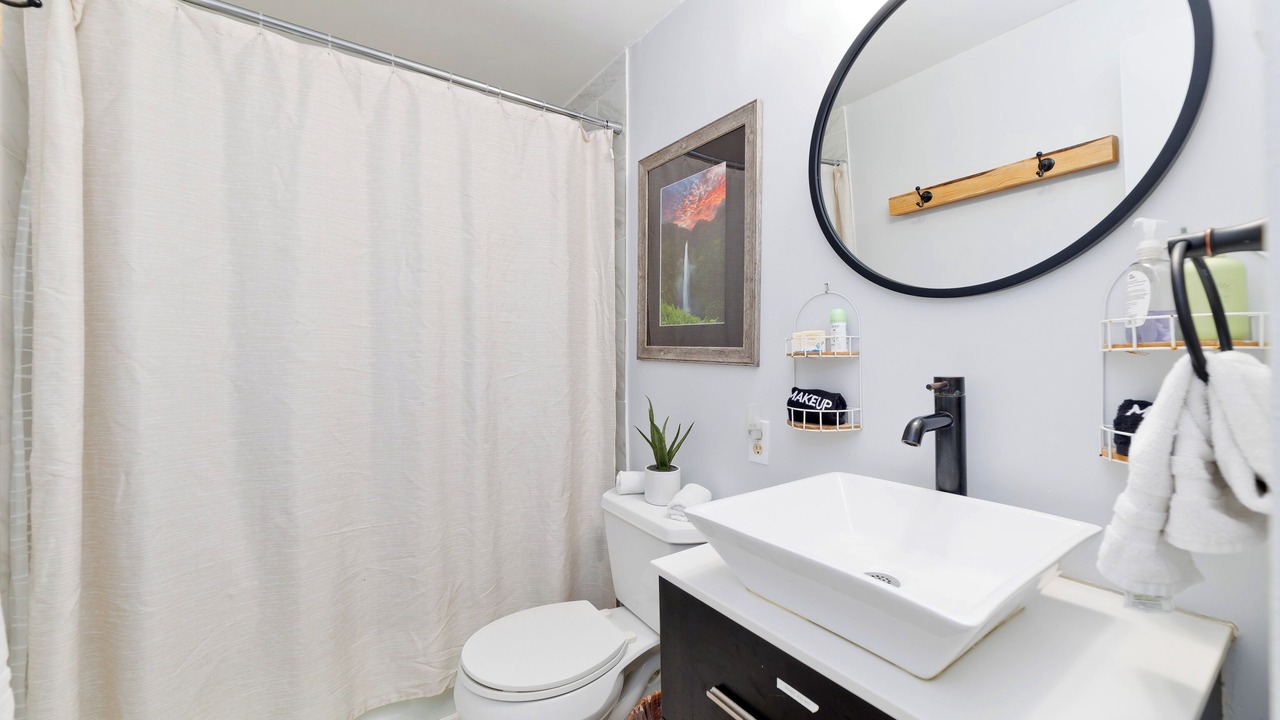 Photo of Bathroom in Hilo